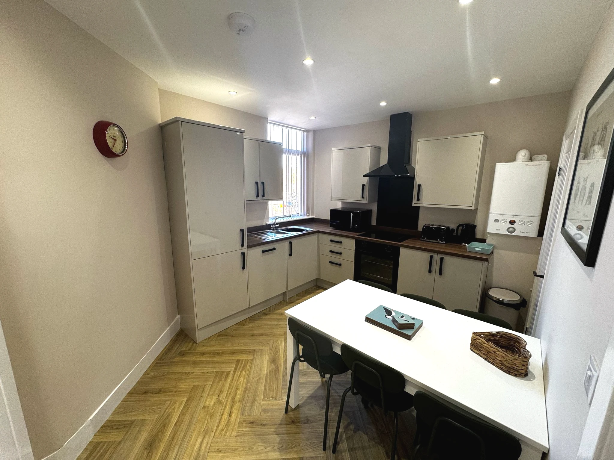 park view holiday lets kitchen